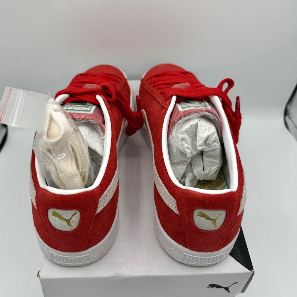 NWT Puma Suede VTG Textured Leather Sneakers , extra laces , high risk red white - Picture 9 of 16